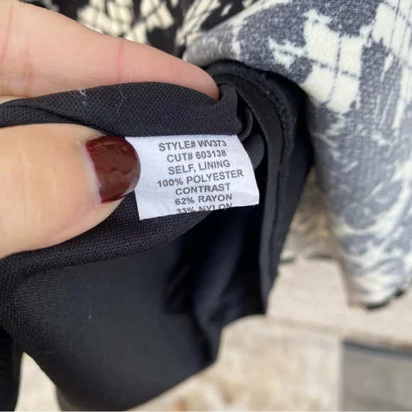 COCONINNO Fit and Flare Sleeveless Cocktail Dress - Picture 3 of 10